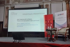 photo_5224524718982417374_y